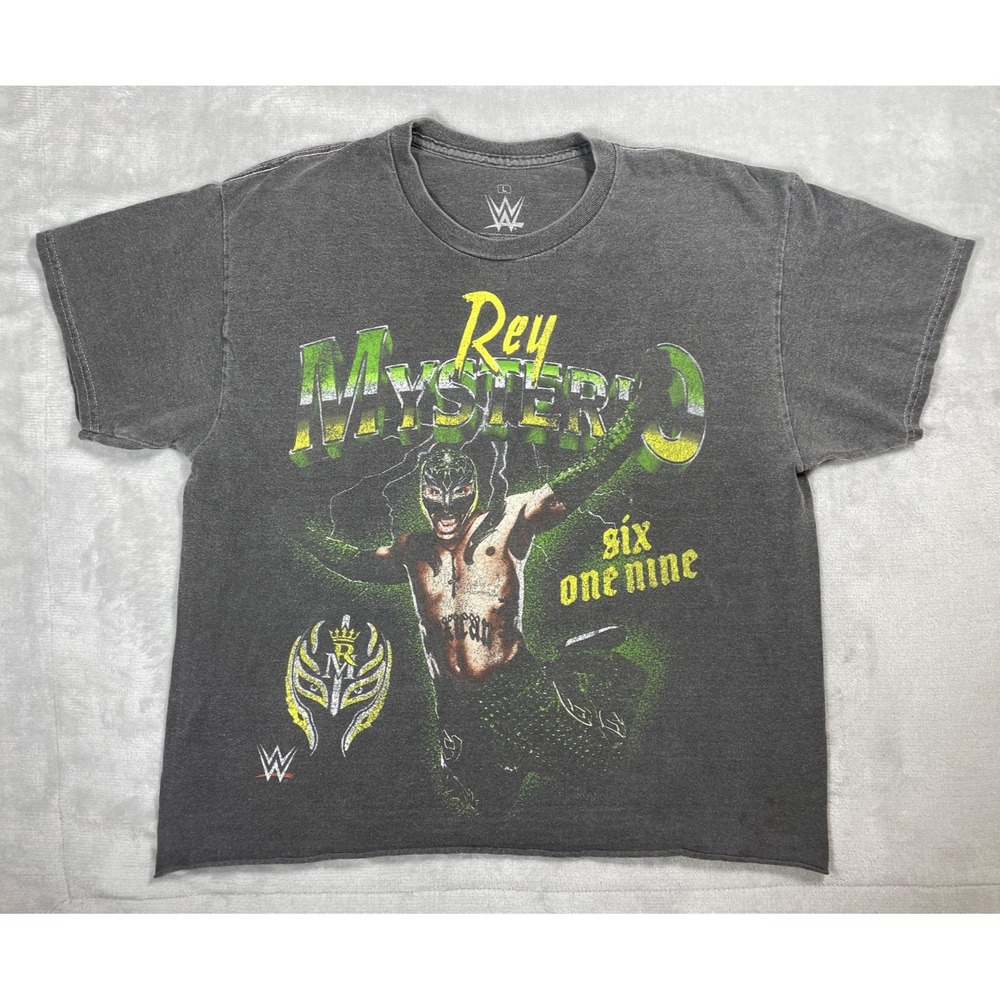 WWE Rey Mysterio T-Shirt Men's Large Gray 619 Distressed Cropped Tee